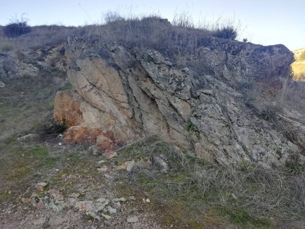 Cantera junto al rio Madarquillos