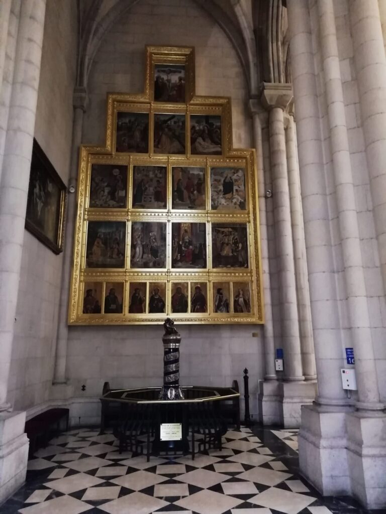 Retablo de Horcajo de la Sierra actualmente en catedral de la Almudena