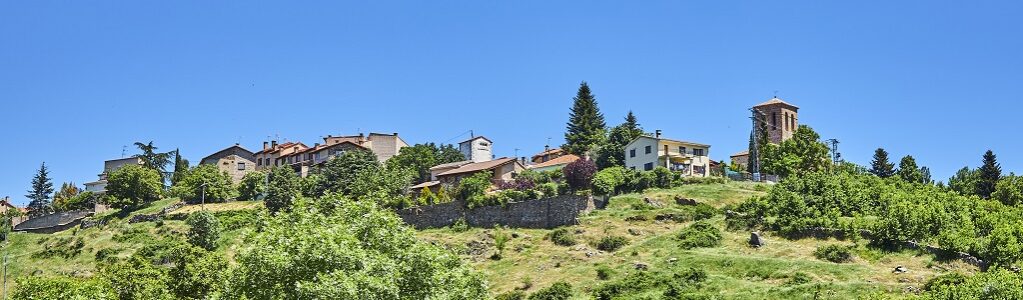 Horcajo de la Sierra desde el puente antiguo