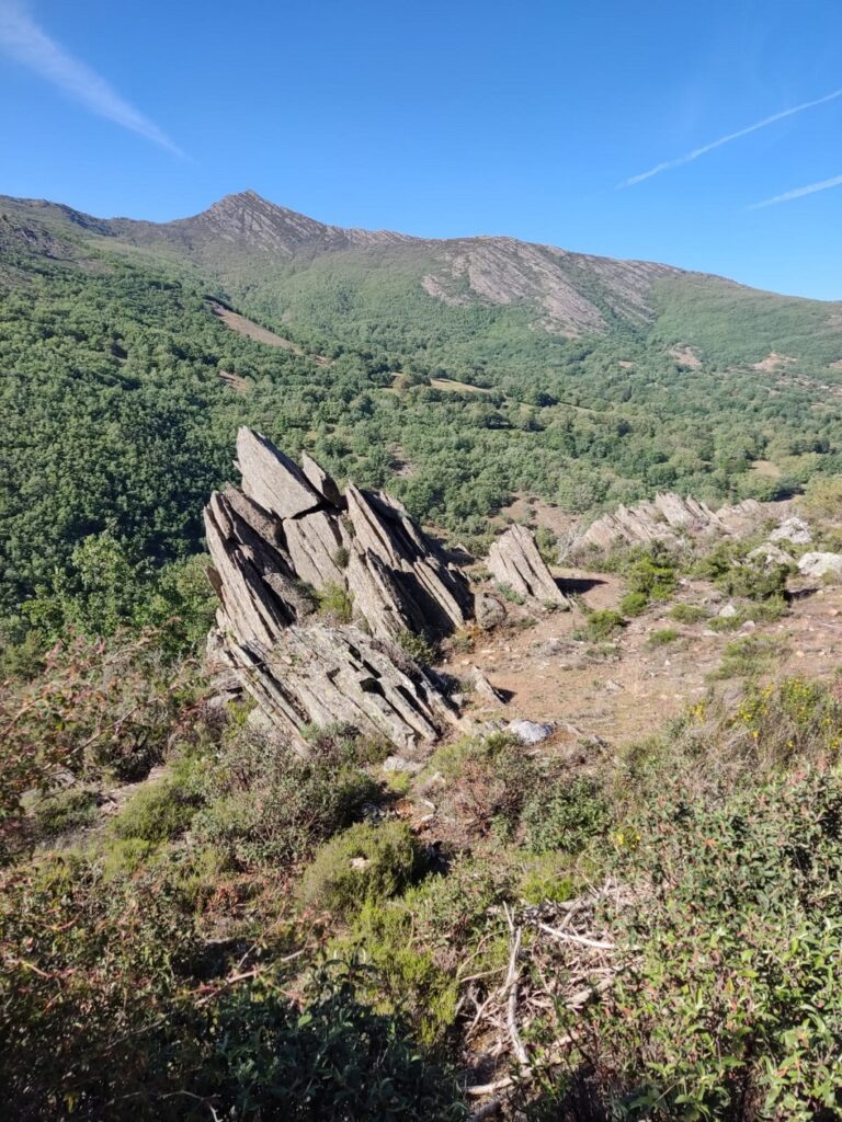 ejemplo de inclinación de piedra 1